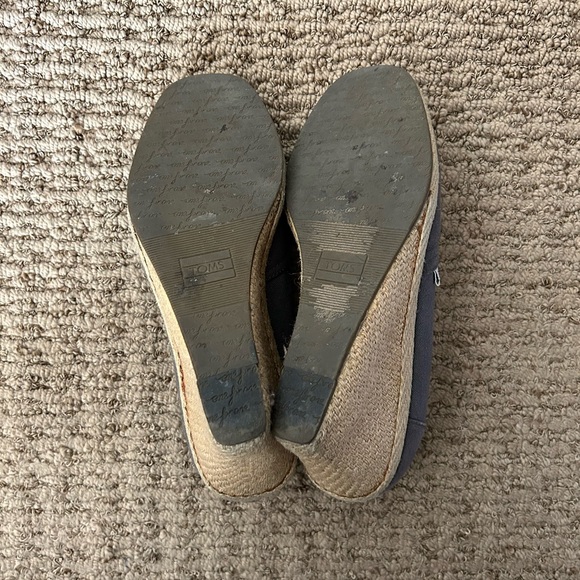 TOMS Gray Espadrille Wedges - Picture 4 of 4